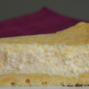 Cremiger Cheesecake (wer möchte: mit Blaubeersoße)