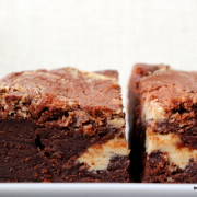 Soulfood: süße, unterbackene Tahini-Brownies
