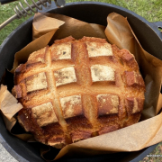 Krosses Joghurt-Brot aus dem Dutch Oven [eine Art Gastbeitrag]