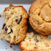 Muffin-Blondies [mit Schoko & Cashews]