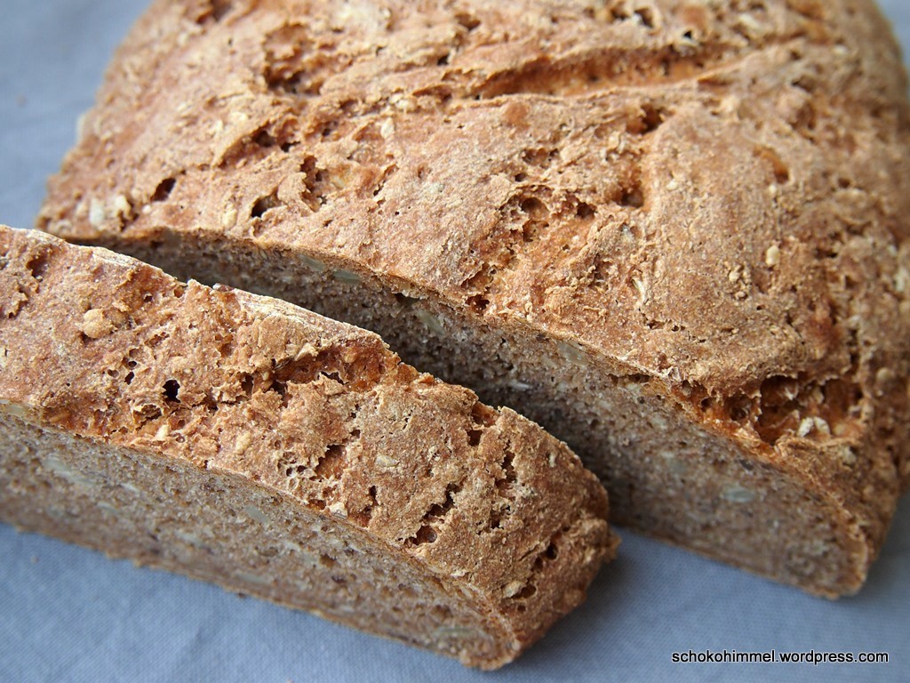 Für einen gesunden Start in die neue Woche: Roggen-Vollkorn-Brot ...