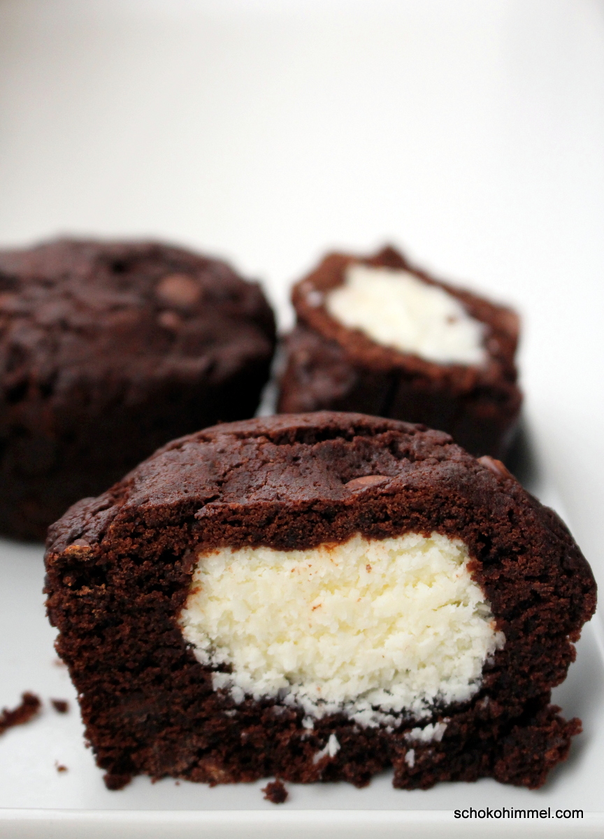 Raffiniert: Schoko-Kokos-Muffins mit cremiger Füllung - Schokohimmel